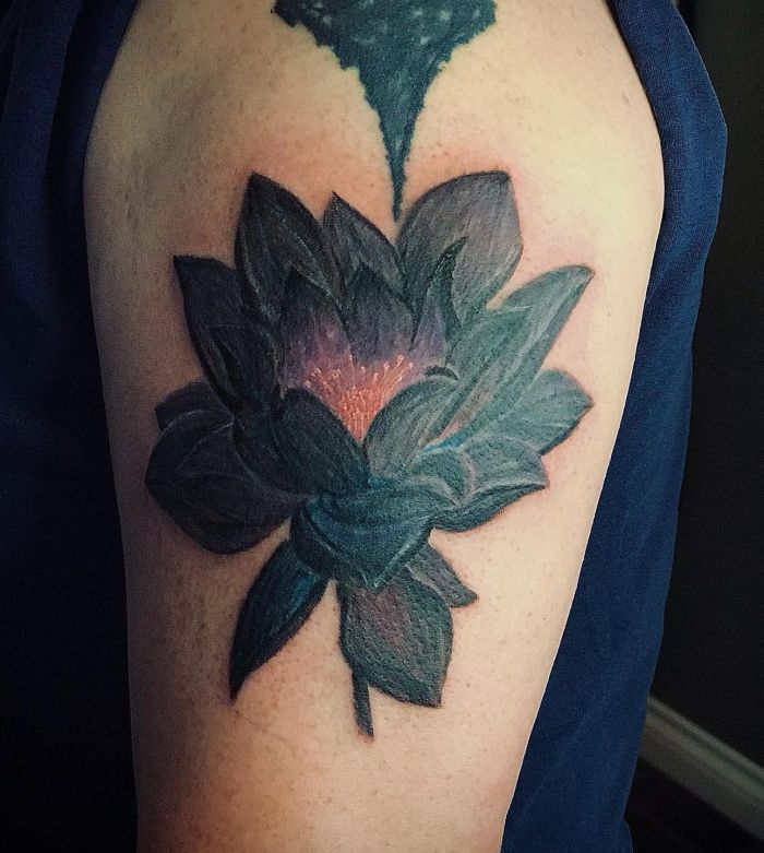 10 Classy Black Lotus Tattoos For Your Next Ink Xuzinuo