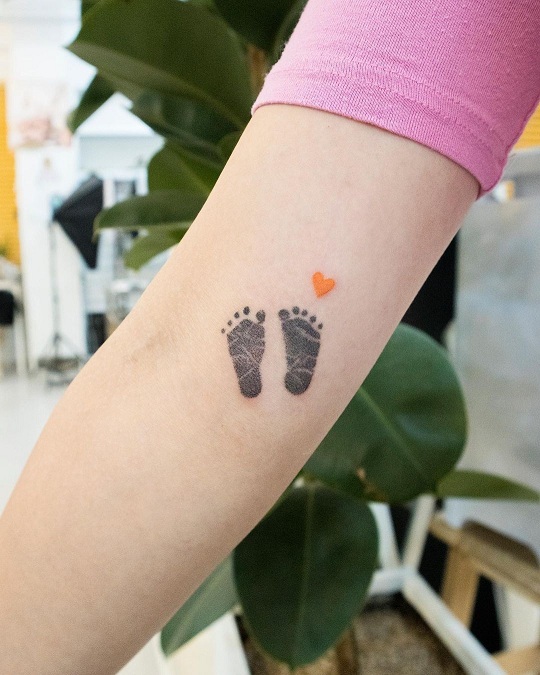 11 Baby Footprint Tattoo Ideas For Mom