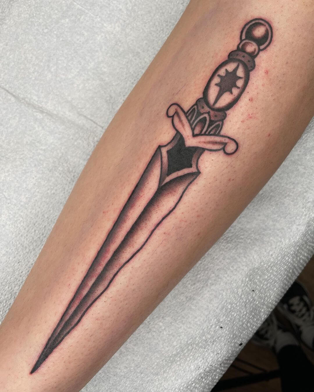 12 American Traditional Dagger Tattoo Ideas That Will Blow Your Mind