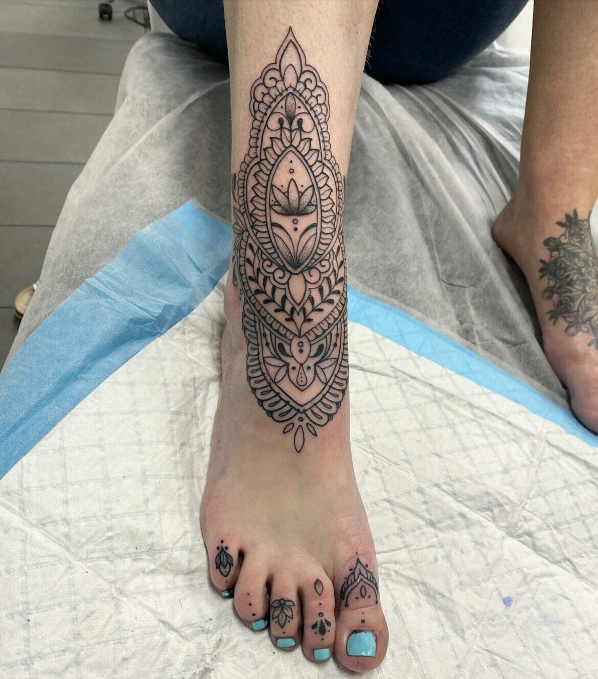 20 Amazing Feminine Mandala Tattoo Stencil Ideas For 2024