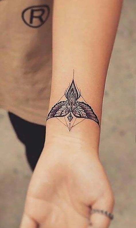 27 Spiritual Tattoo Ideas For Christian Women Mom S Got The Stuff