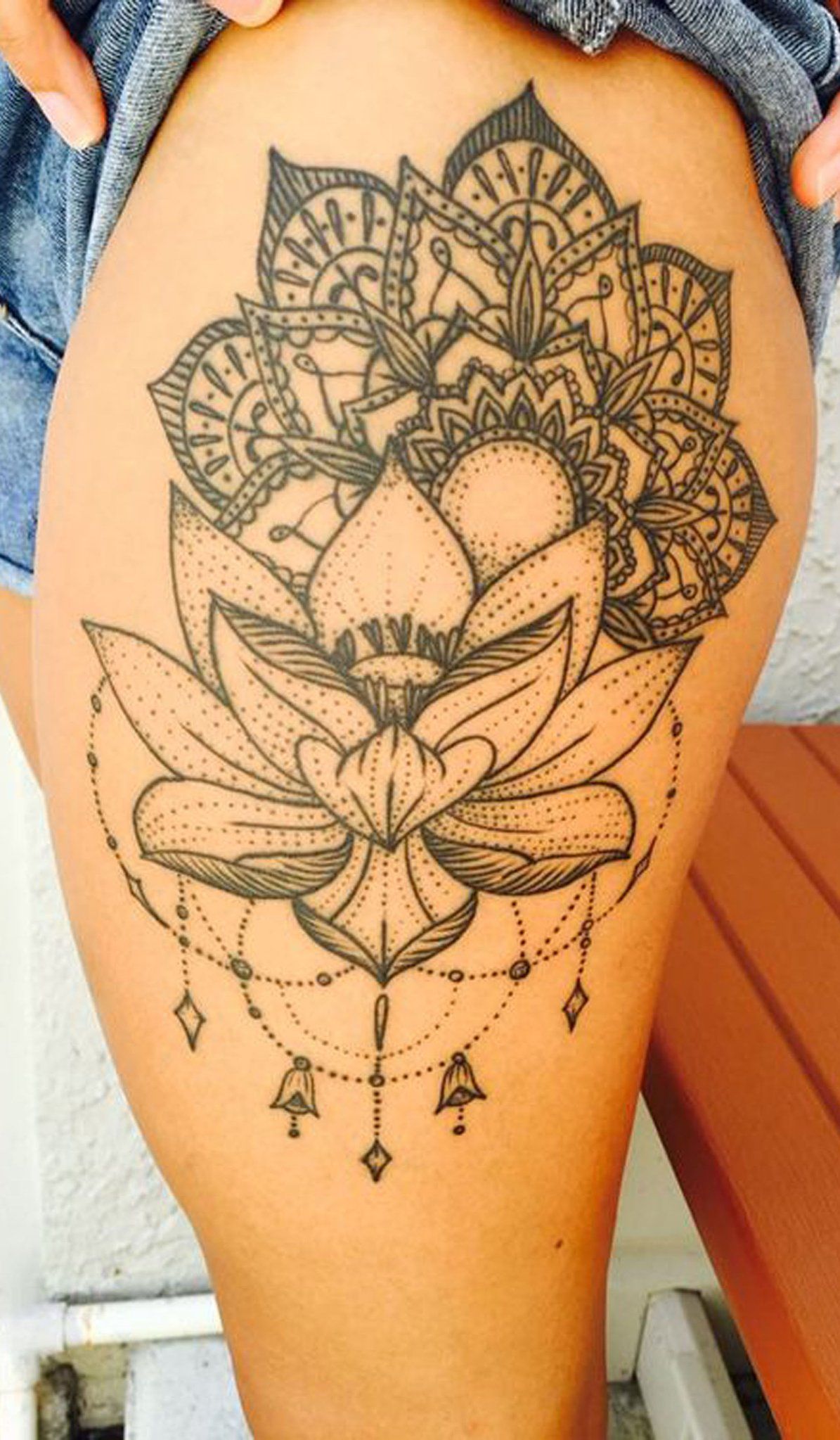 30 Trending Thigh Tattoo Ideas Mybodiart