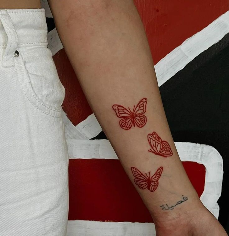 33 Amazing Small Butterfly Wrist Tattoos For 2024