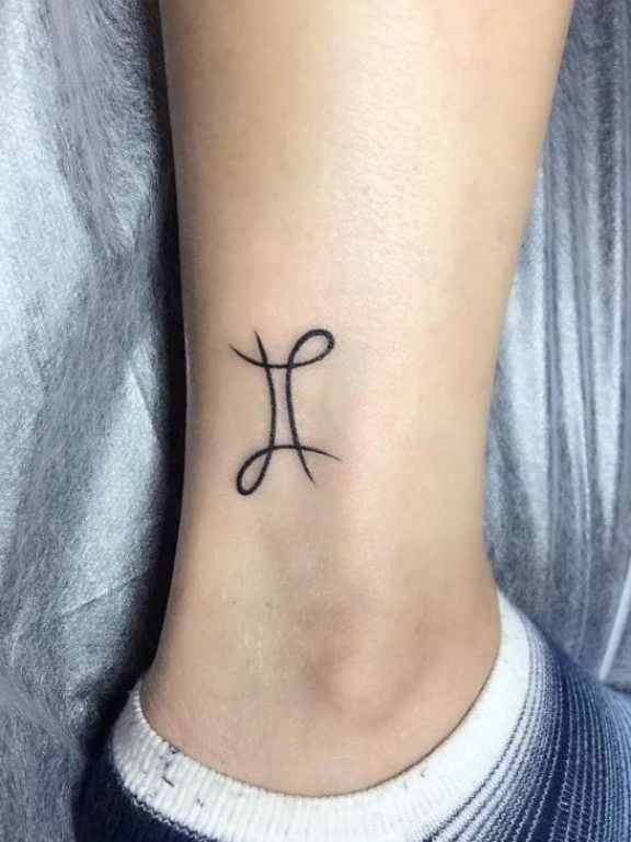 39 Gorgeous Zodiac Gemini Tattoos That Redefine Glamorous