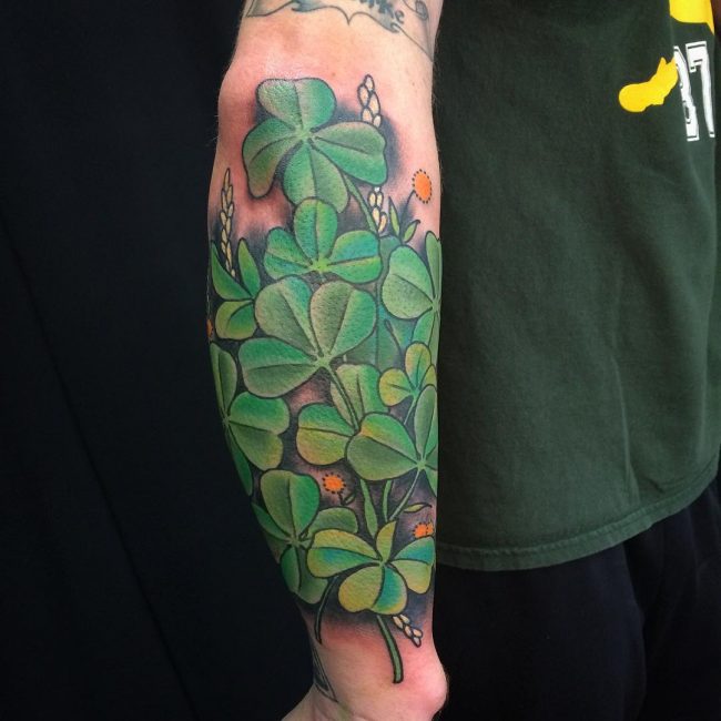 5 Creative Meanings Behind 4 Leaf Shamrock Tattoo Designs