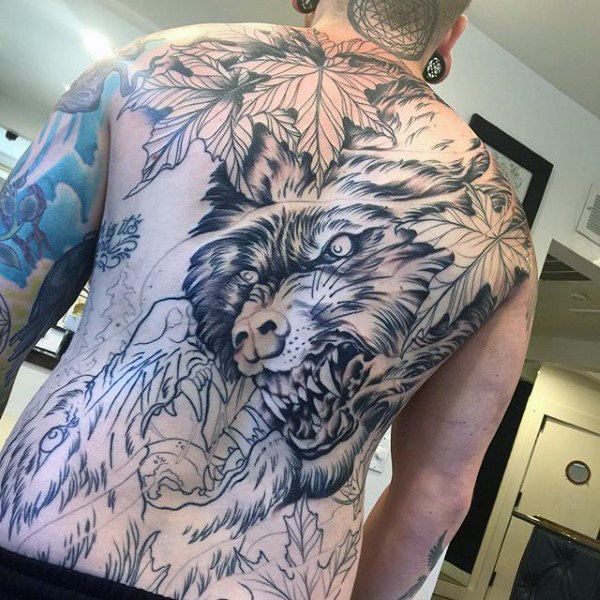 40 Wolf Back Tattoo Designs For Men Fierce Ink Ideas