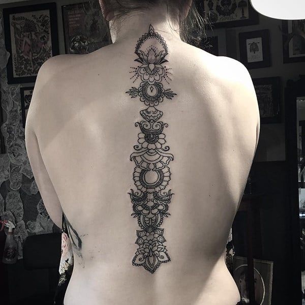 47 Sexy And Alluring Spine Tattoos For 2017