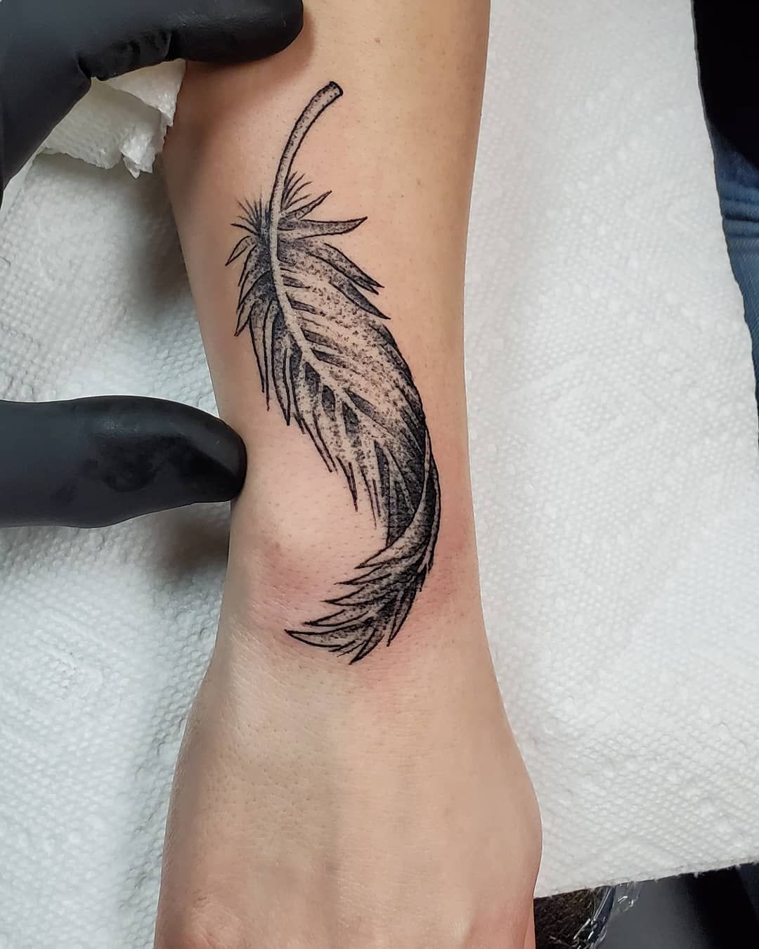 62 Stunning Feather Tattoo Ideas Feather Tattoos Indian Feather Tattoos Tribal Feather Tattoos