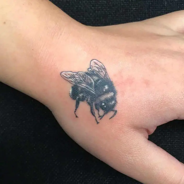 95 Bumble Bee Tattoo Designs That You Ll Have You Buzzing Tattoos