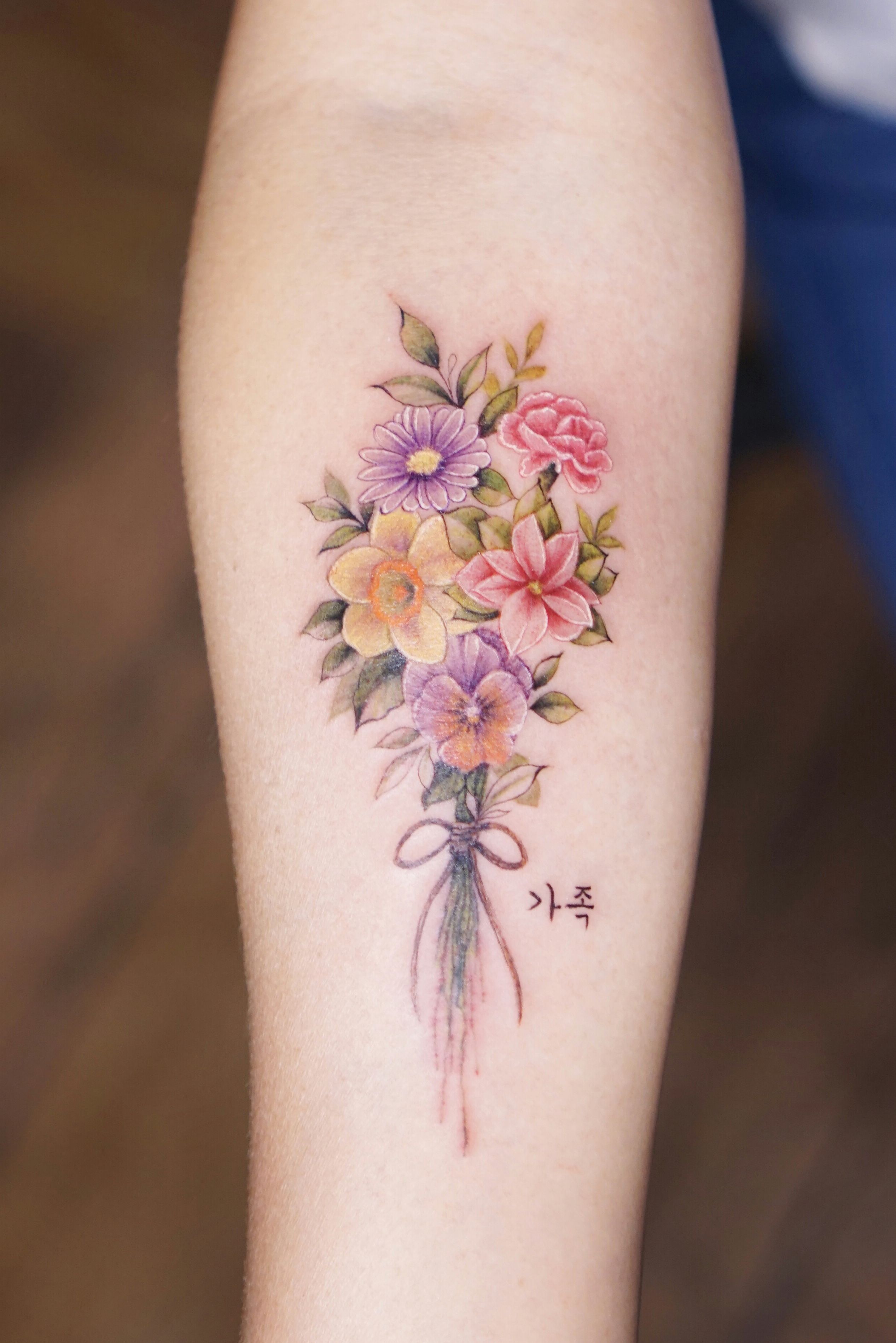 5 Stunning Birth Flower Bouquet Tattoo Ideas