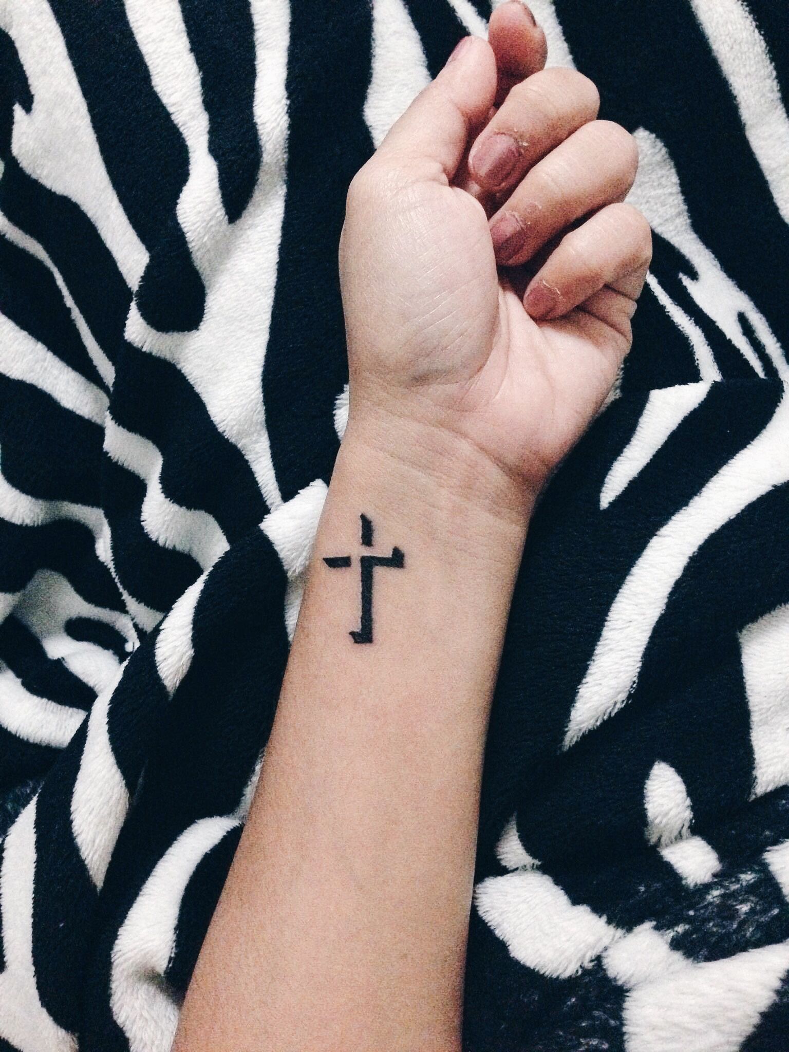 Cross With Ribbon Tattoo Designs Best 3D Tattoo Ideas Pinterest