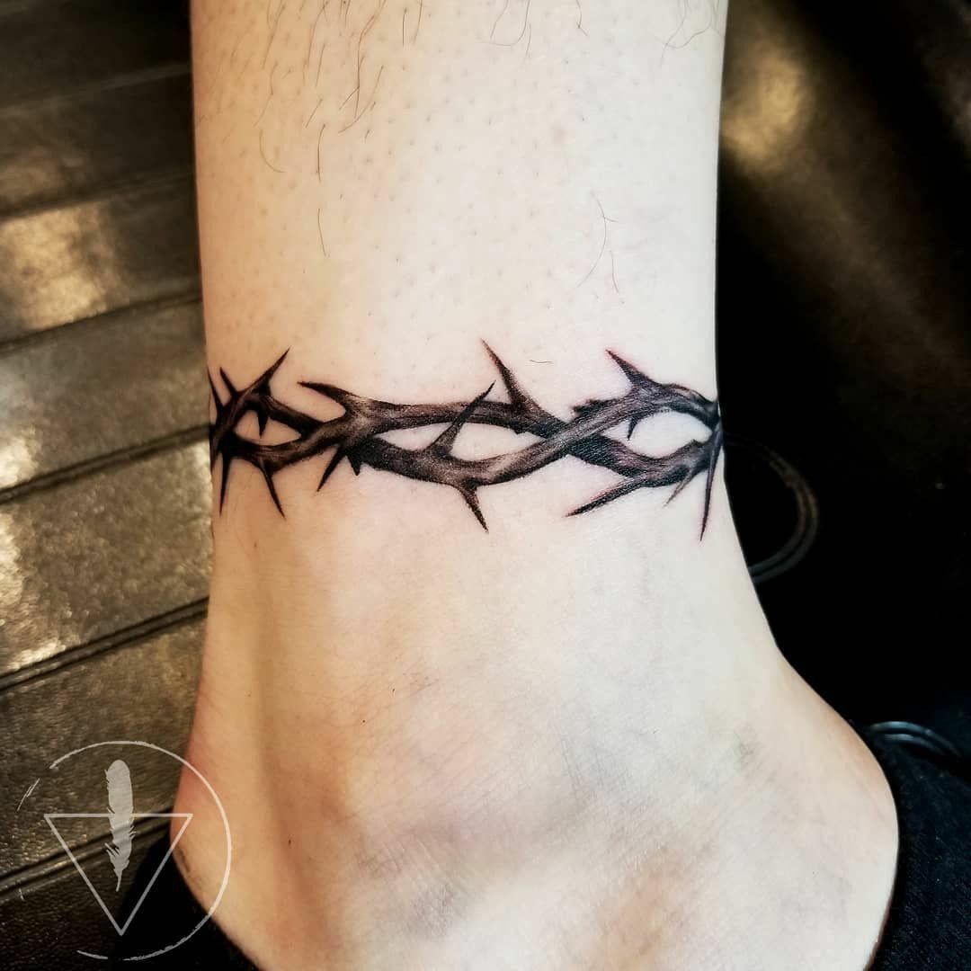 Crown Of Thorns Tattoo Meaning Pictures Thorn Tattoo Crown Of