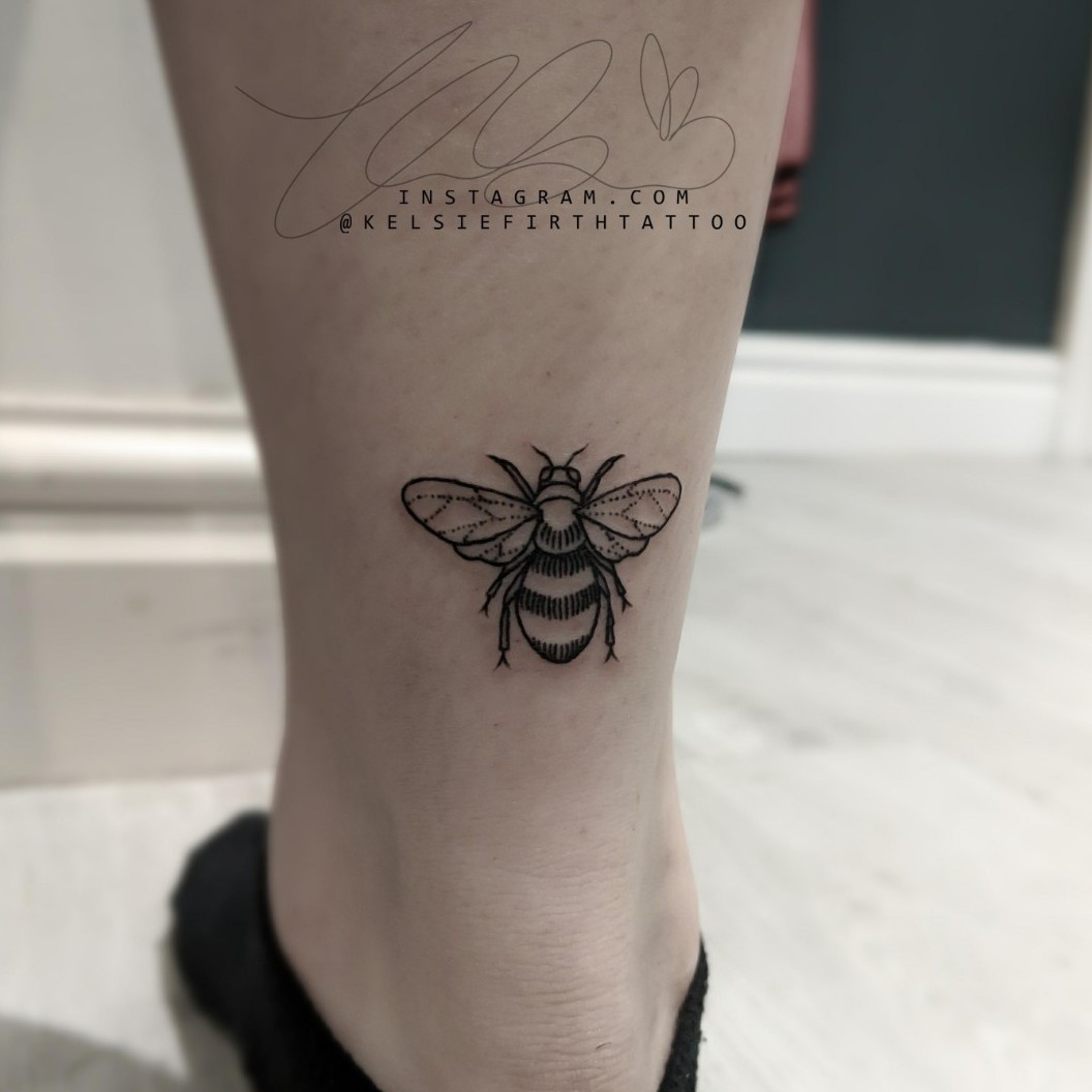 Details More Than 80 Minimalist Honey Bee Tattoo Latest In Cdgdbentre