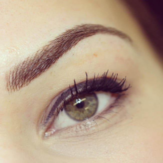 5 Best Eyebrow Tattoo Spots Near You