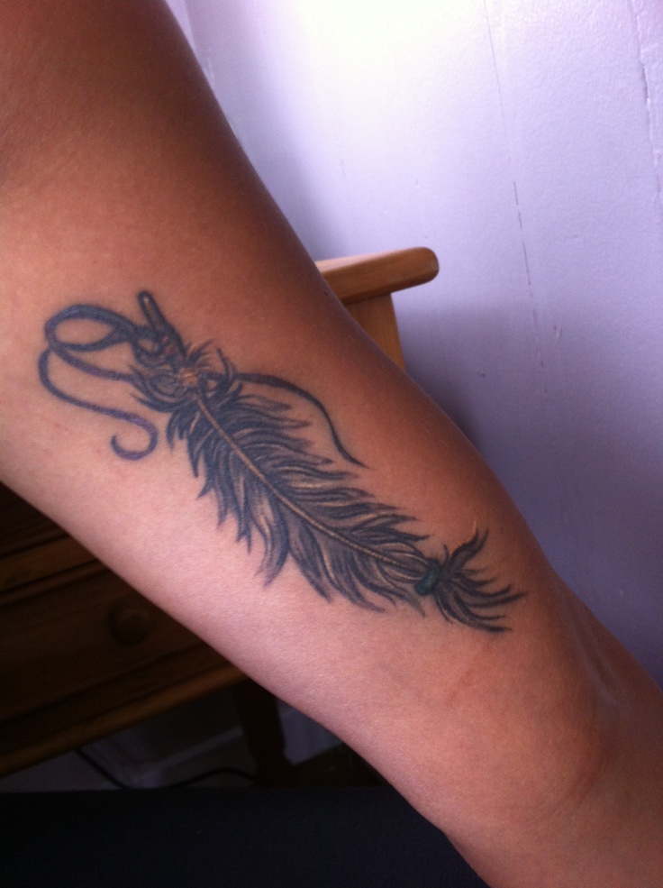 7 Stunning Feather Tattoo Ideas for Your Inner Arm