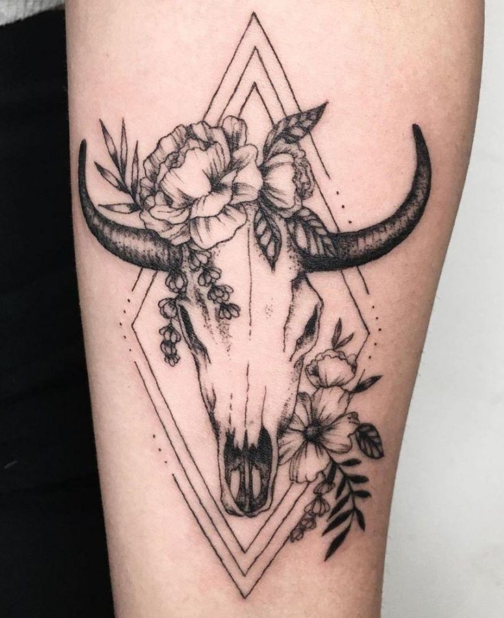 Feminine Bull Skull Tattoo With Flowers Skintots Com