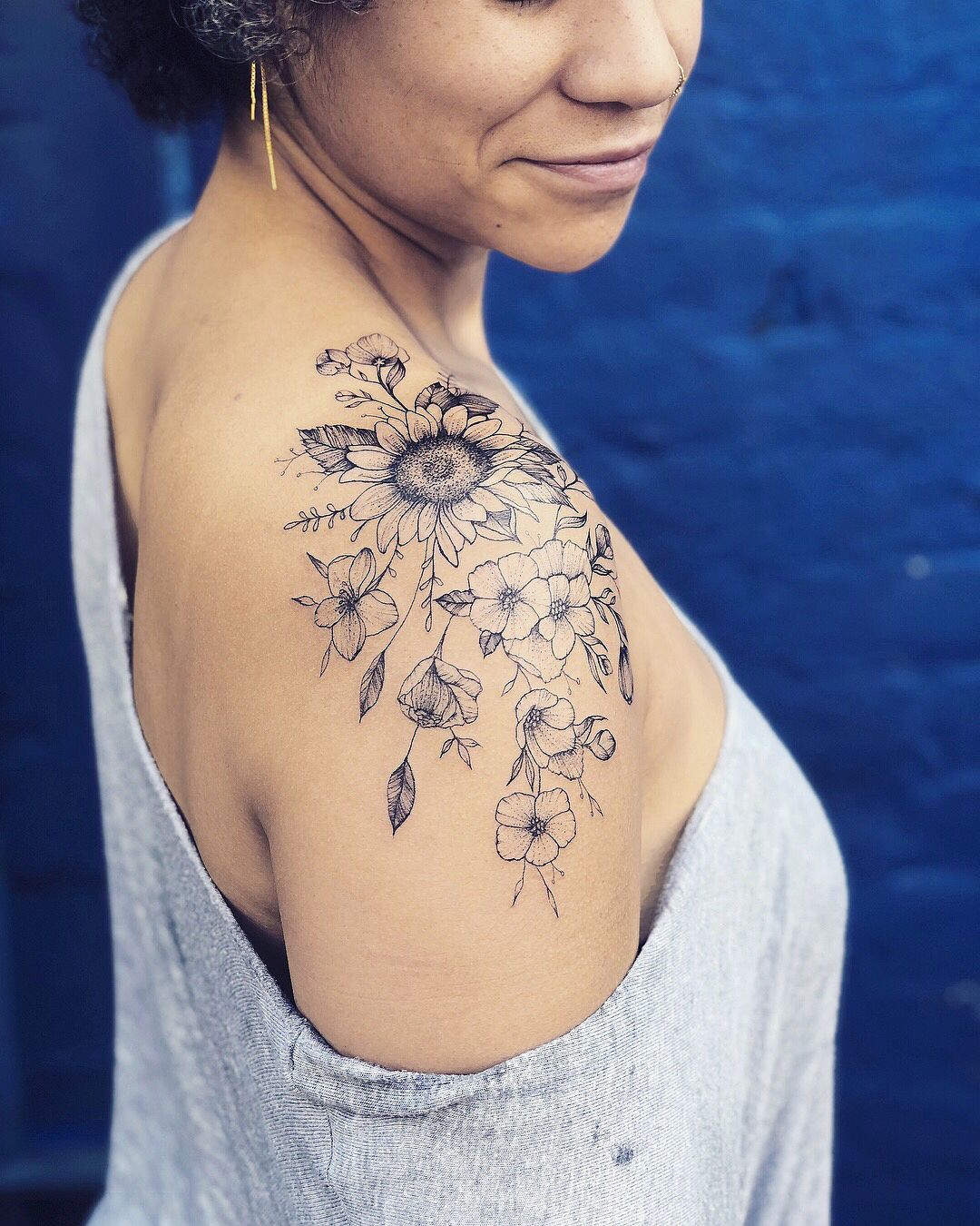 10 Stunning Flower Shoulder Tattoo Ideas for Women