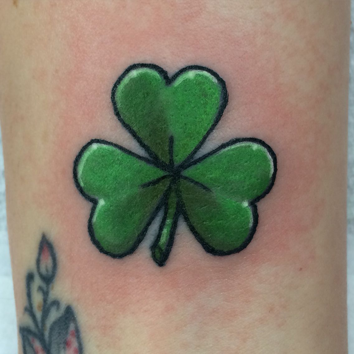 Four Leaf Shamrock Tattoo: Meaning and Magic Behind the Ink