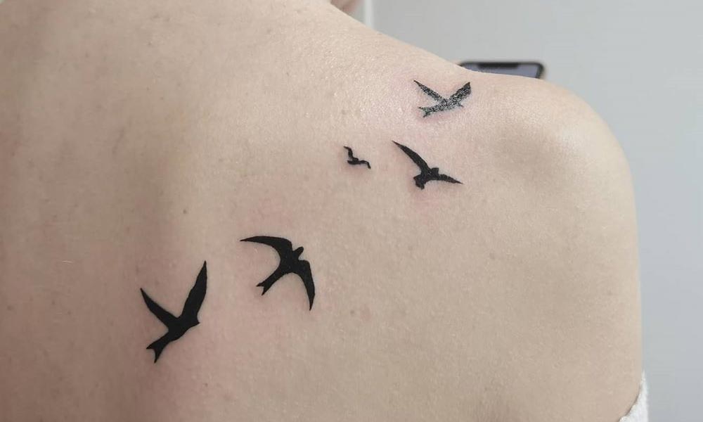 Free Bird Tattoo Tatoo Bird Bird And Flower Tattoo Small Bird Tattoos Little Bird Tattoos