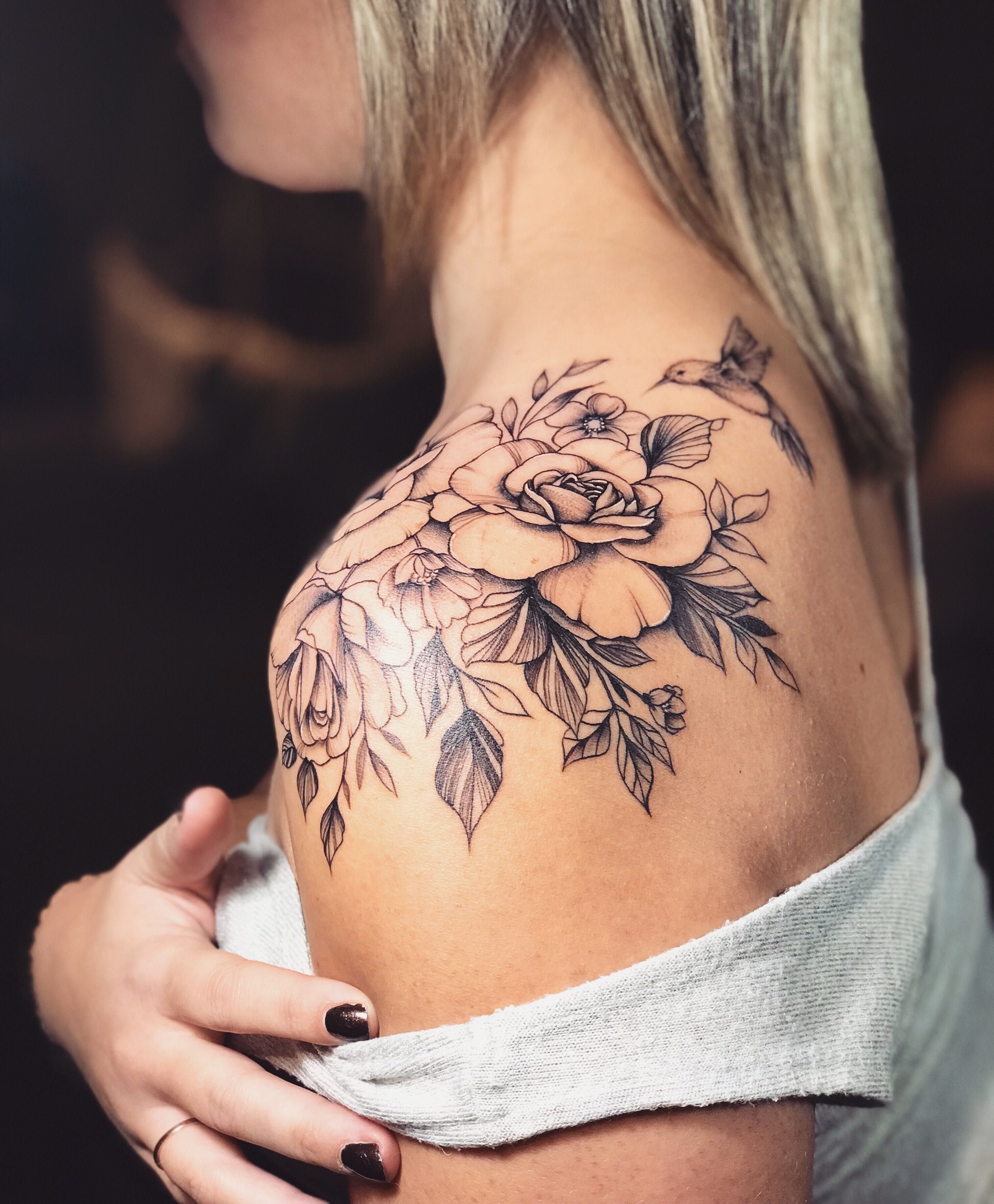 Stunning Front Shoulder Tattoo Ideas for Women