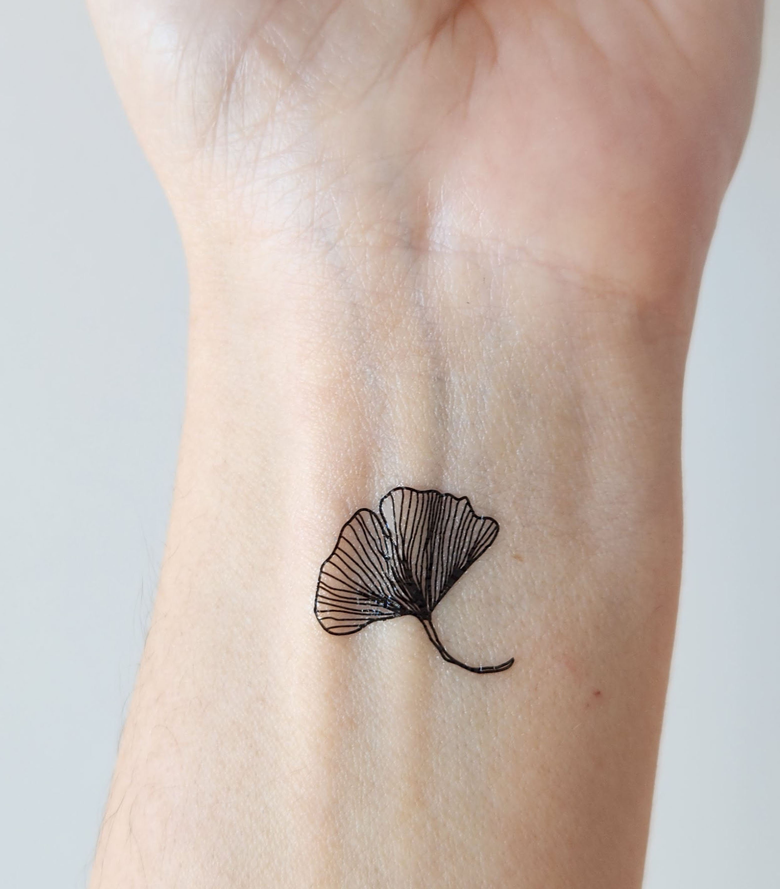 Ginkgo Leaf Tattoo: Discover its Deep Symbolism