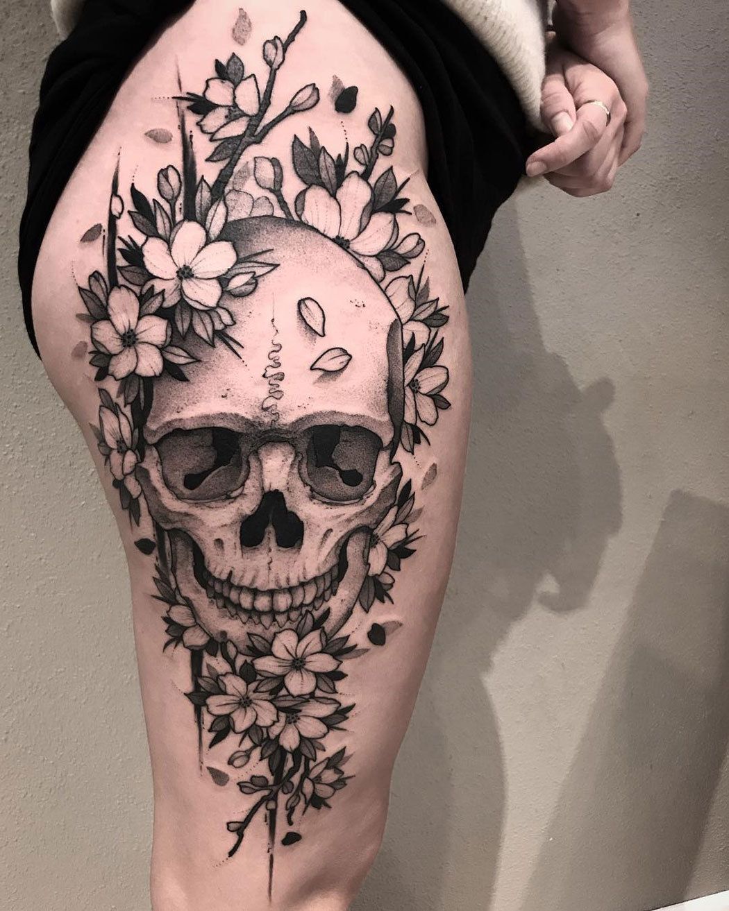 Elegant Girl Skull Flower Tattoo Designs You'll Love