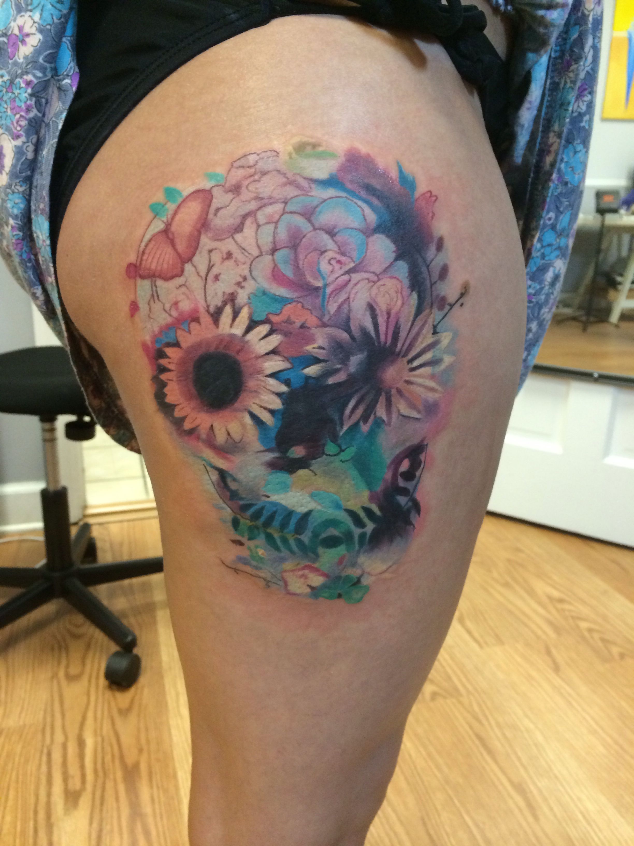 Girly Skull Tattoos With Flowers: Charming Designs Revealed