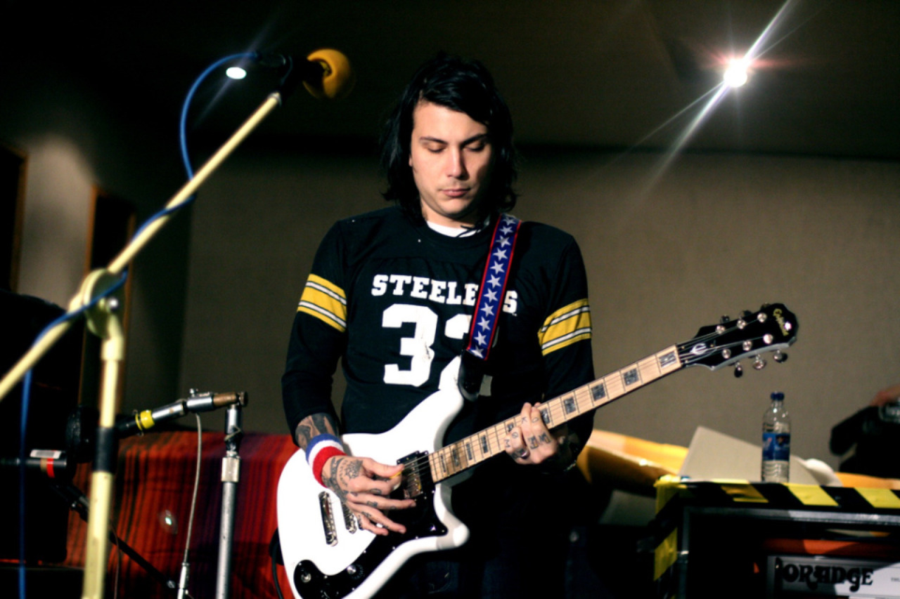 Great Picture Of Frank Iero My Chemical Romance Frank Iero