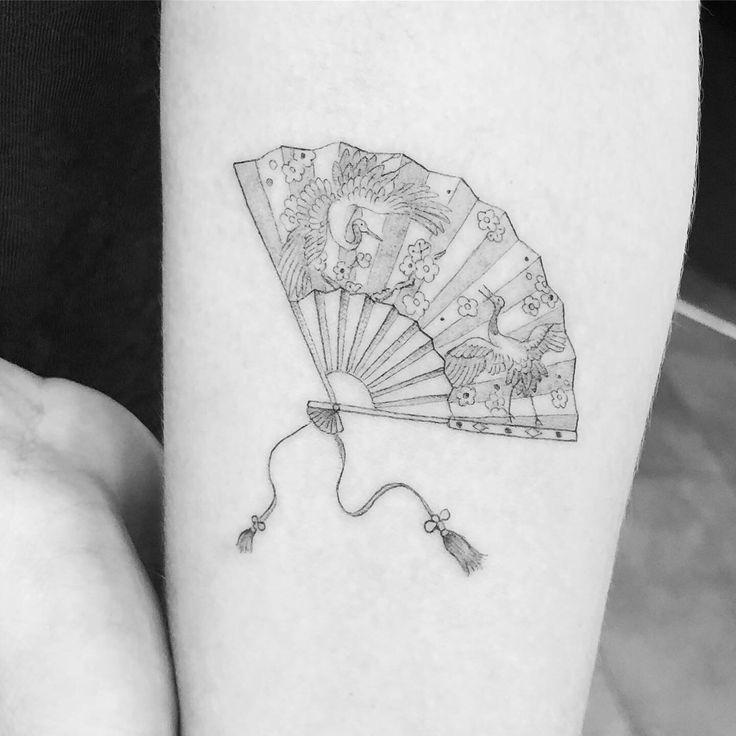 Hand Fan Tattoos