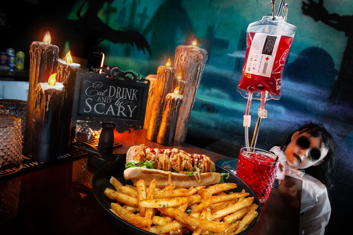 Horror Fans Will Love What The Arts District S Nightmare Cafe Is Cooking Up Las Vegas Weekly