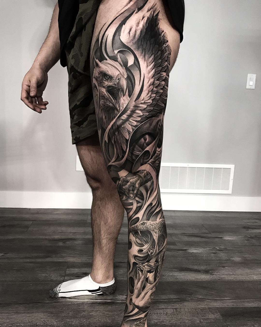 10 Leg Tattoo Ideas For Men: Ultimate Style Guide