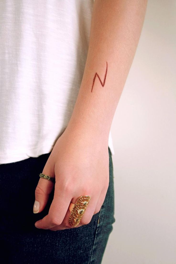 Lightning Bolt Tattoo: Stunning Yet Temporary Ink