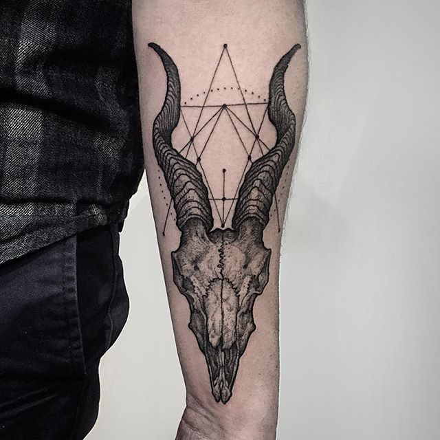 5 Cool Capricorn Tattoo Ideas for Men