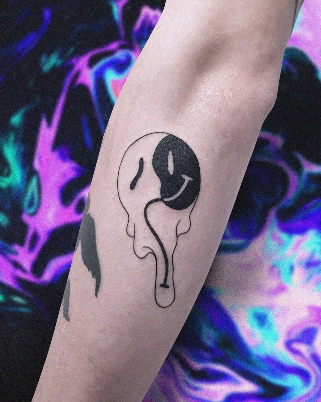 Melting Smiley Face Tattoo Leevancleefage