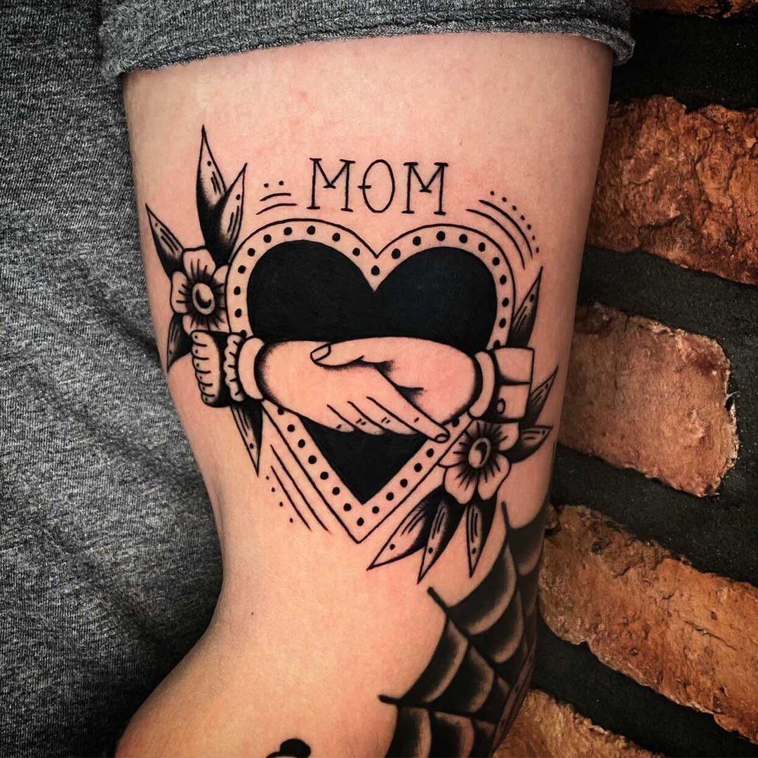 Memorial Tattoos To Honor Your Mom Mom Tattoos Mother Tattoos