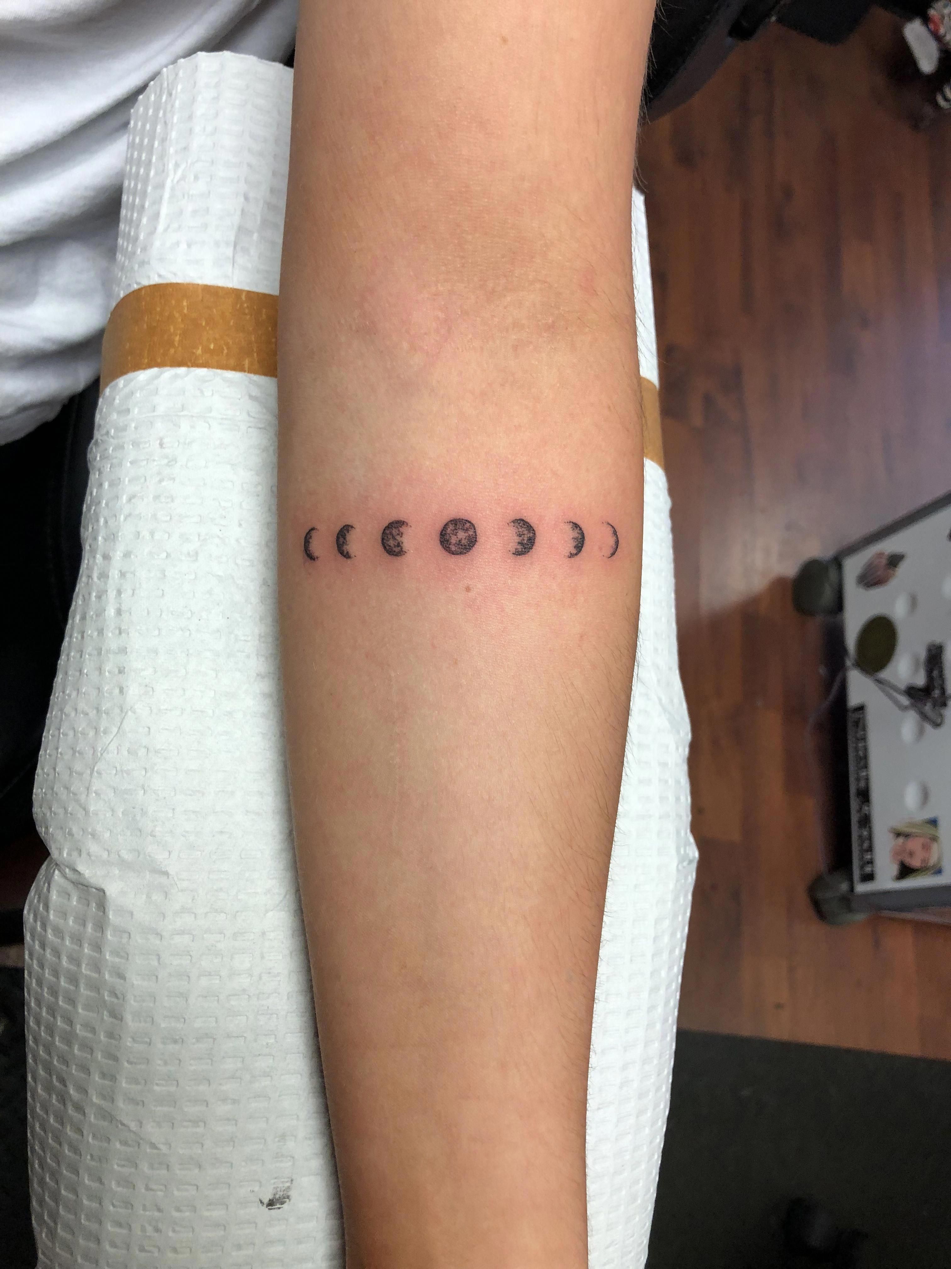 Minimal Black Moon Phases Tattoo Tattoogrid Net