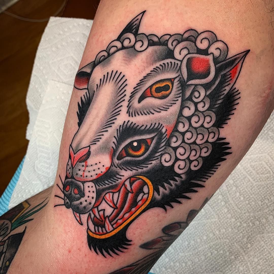 Pin By Drake Diaz On Art Tattoo Wolf Tattoo Traditional Animal