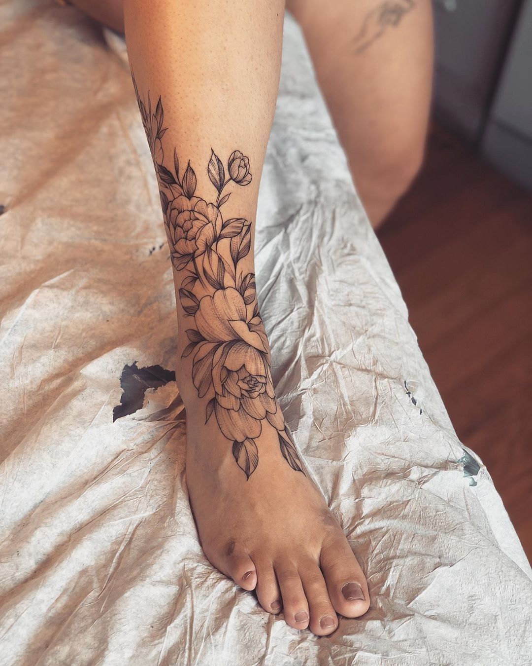 Pin By Savannah Dodenhoff On Farmhouse Decor In 2020 Wrap Around Ankle Tattoos Leg Tattoos