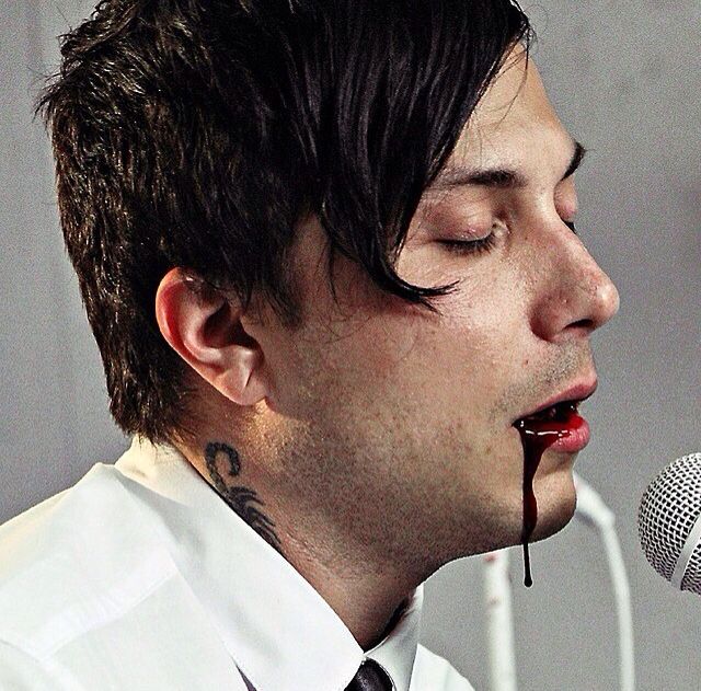 Pin On Frank Iero S Height Andthe Cellabration