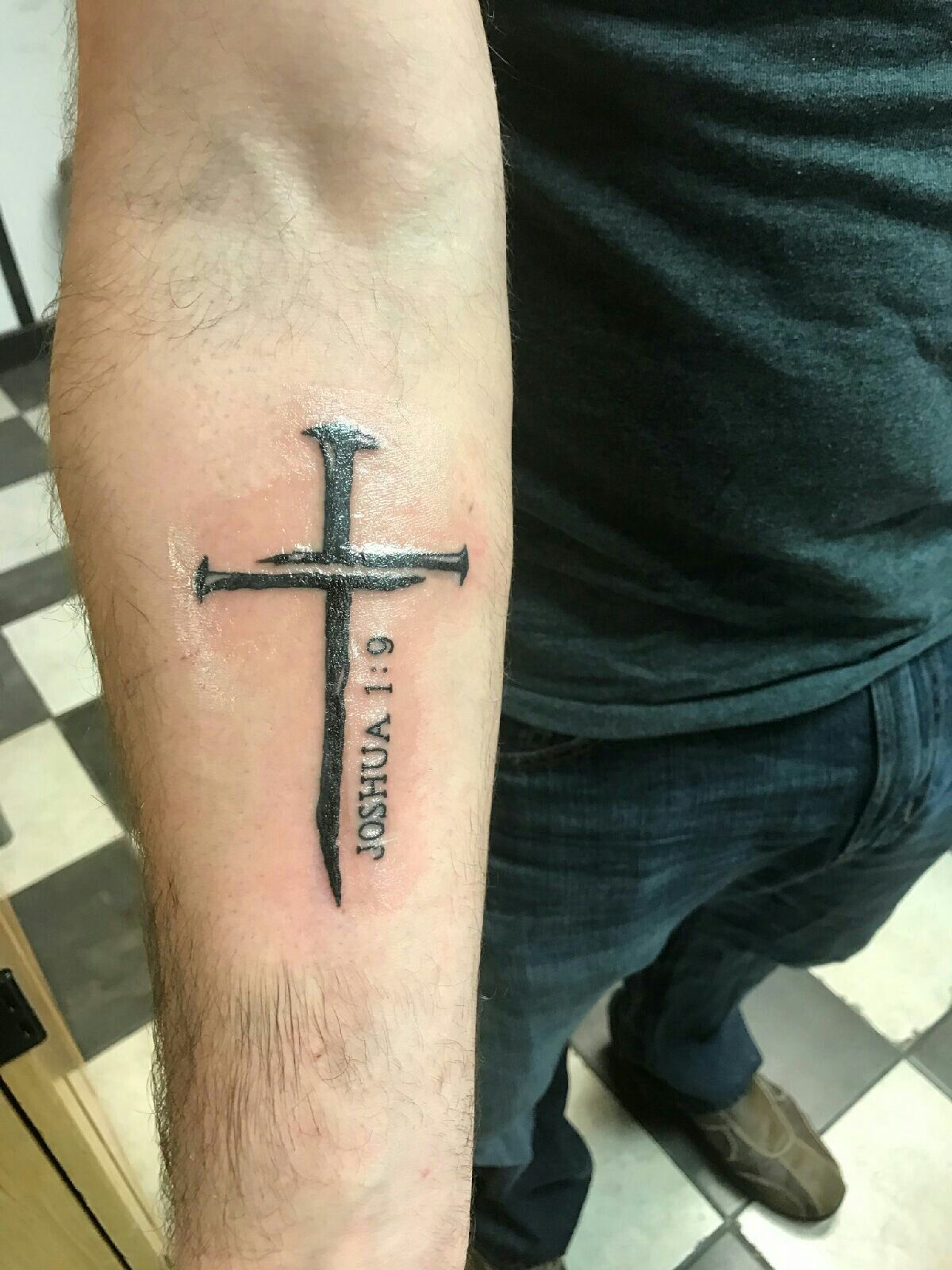 10 Simple Small Cross Tattoo Designs for Men