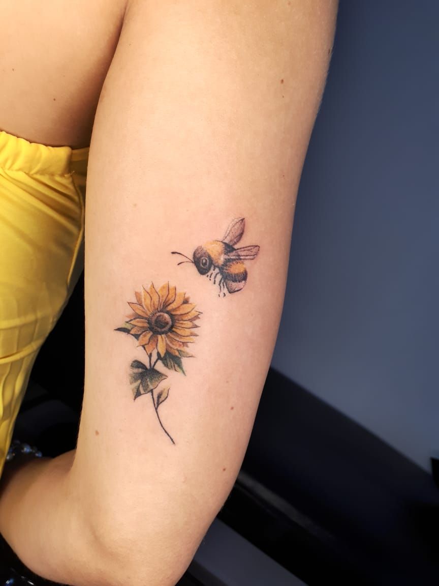 Sunflower And Bee Tattoo Design Contact Madamehatattoos Gmail Com