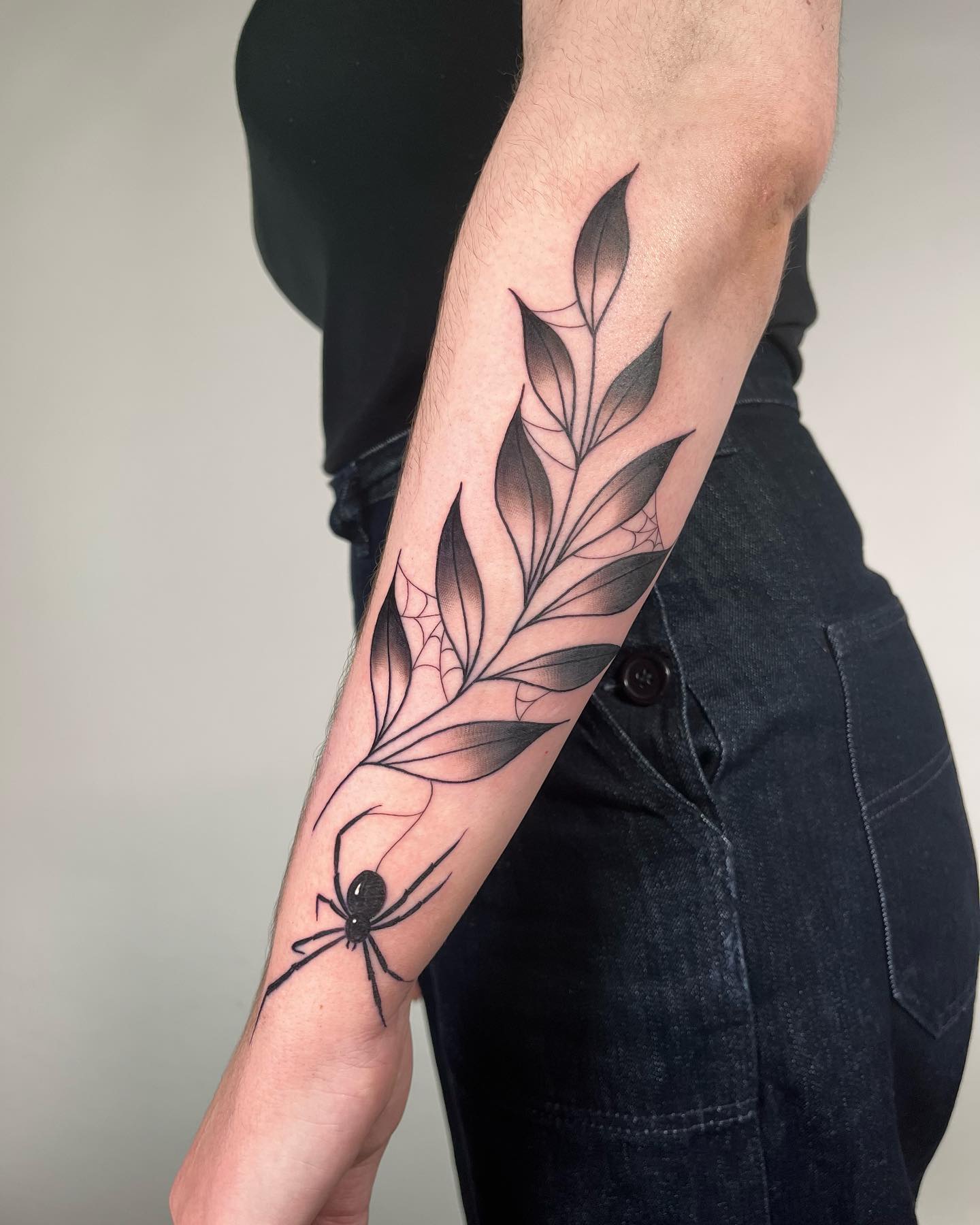 Tattoo Leaves The 99 Meaningful Discreet Tattoos Verse Tattoos