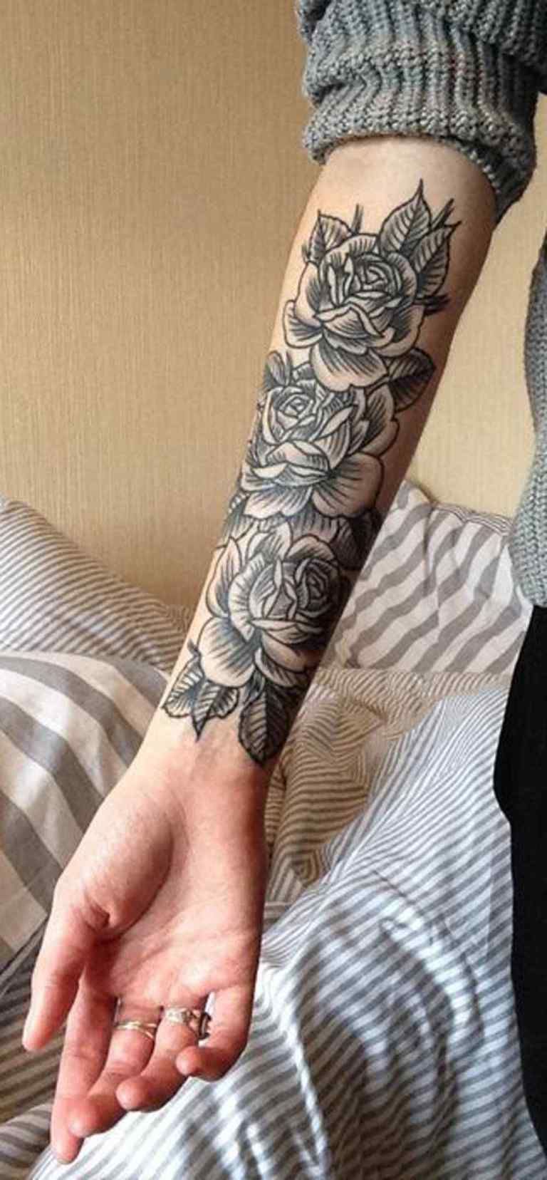 5 Stunning Rose Tattoo Sleeves for Women