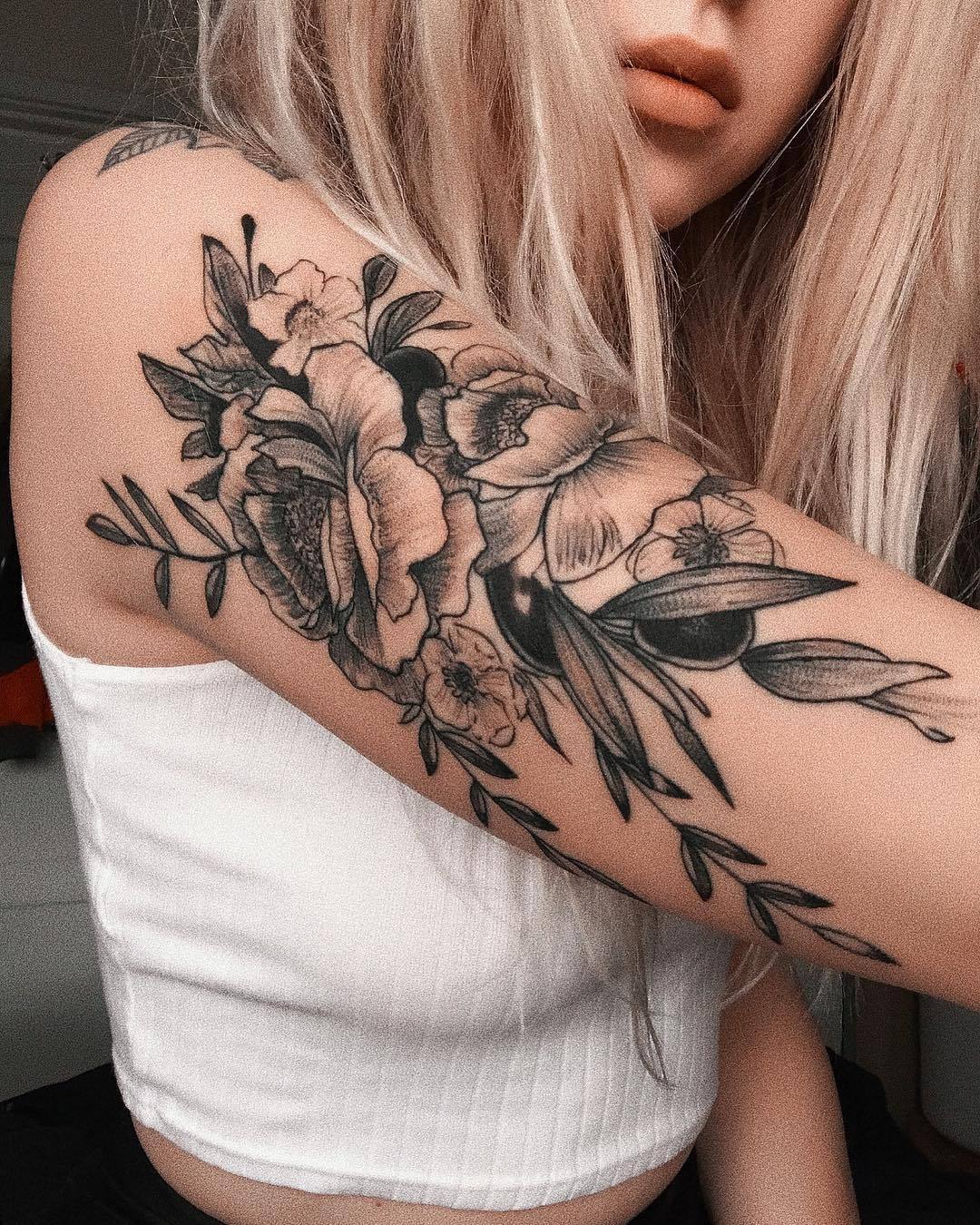 Tatuajes De Peque As Flores En La Mu Eca Tatuajeclub Com