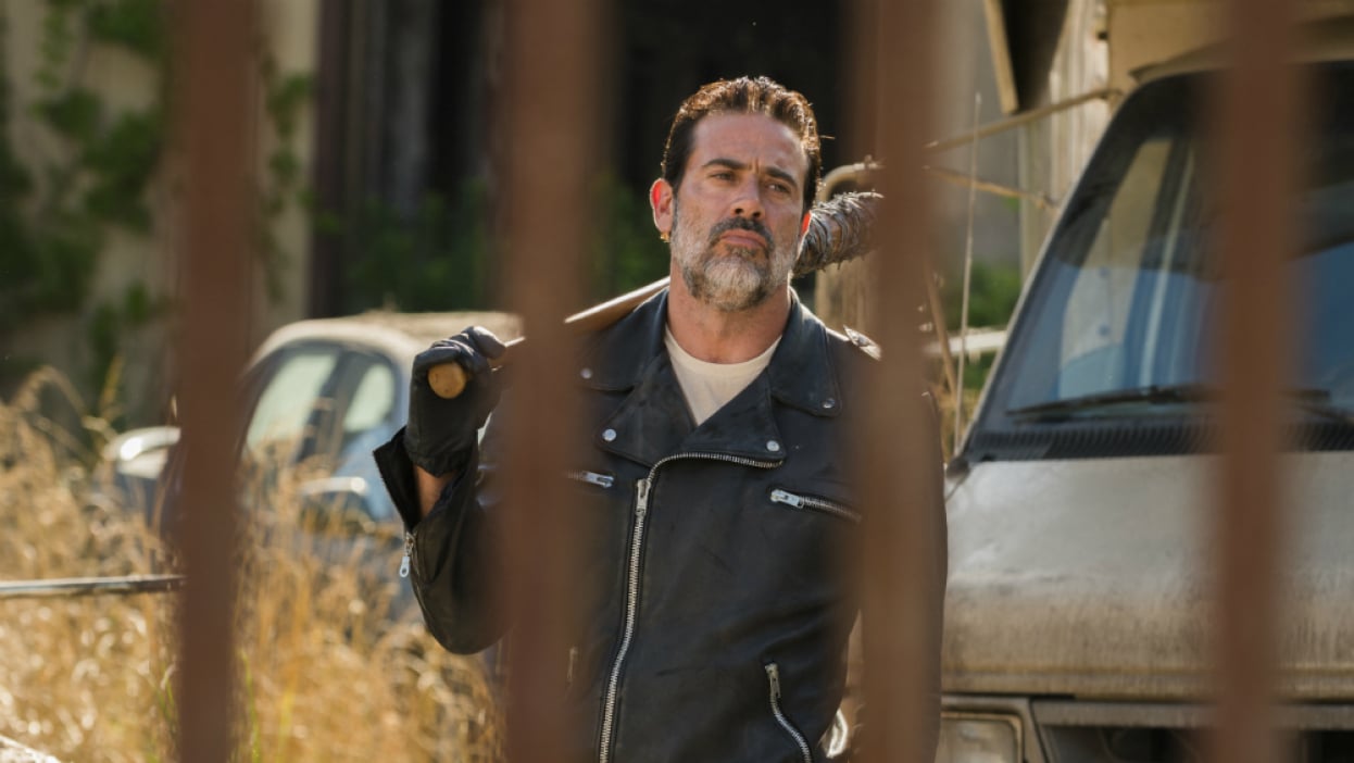 The Walking Dead Season 7 Premiere Let S Discuss Who Negan Killed