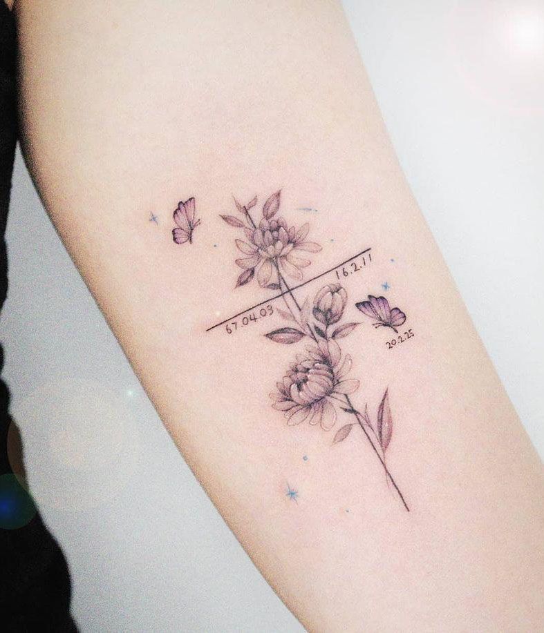 Top More Than 85 Feminine Cross With Flowers Tattoo Latest In Cdgdbentre