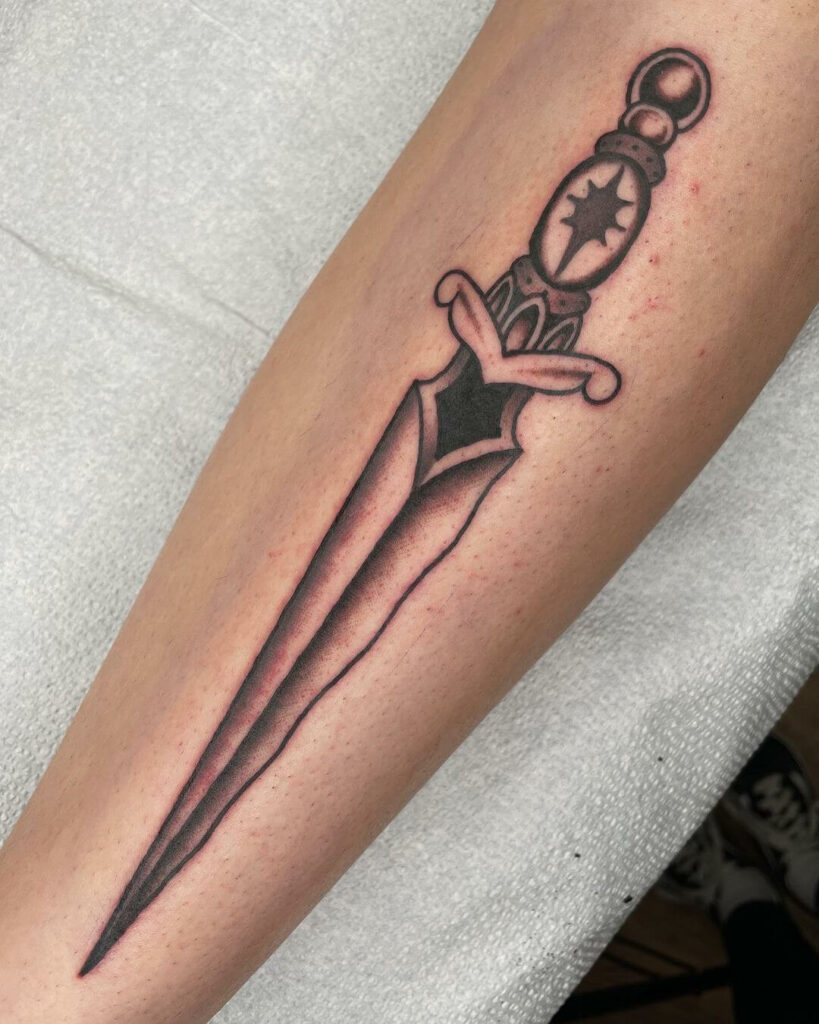 Trad Dagger Mason Chimato Red Dagger Tattoo Houston Tx R Tattoos