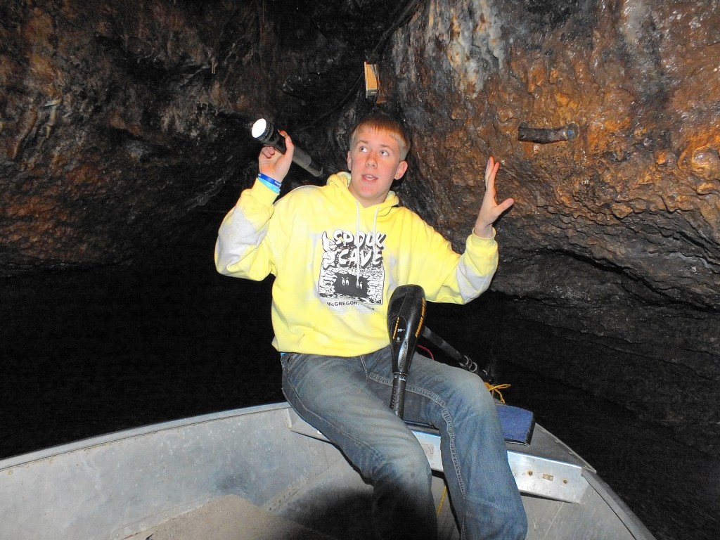 Underground Adventures Await In Midwest Caves Chicago Tribune